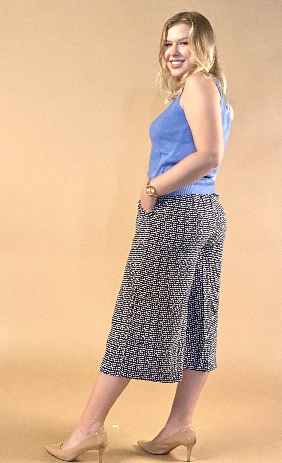 Sustainable wide leg culottes ankle pants in geometric print